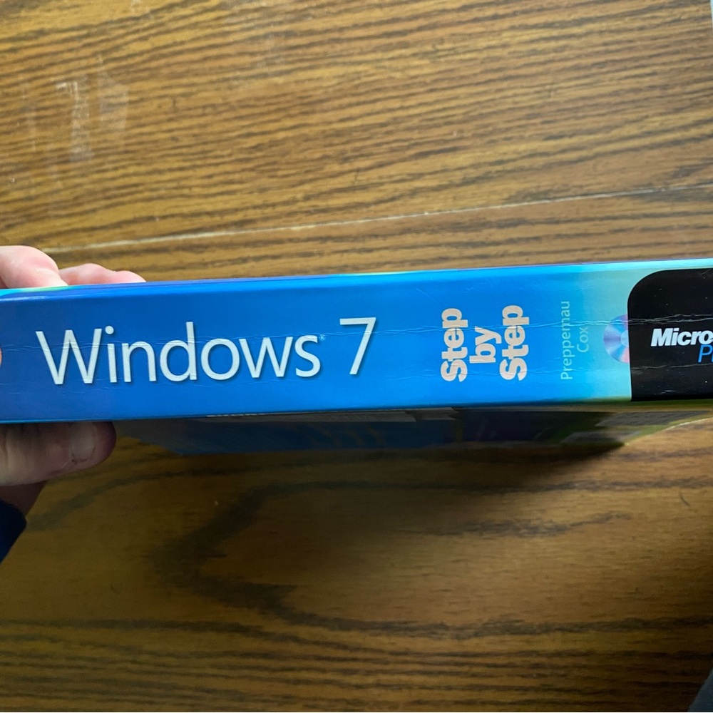Microsoft Step by Step Windows 7 Reference Book & CD - Picture 5 of 5